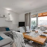 Amazing In With House Sea View *