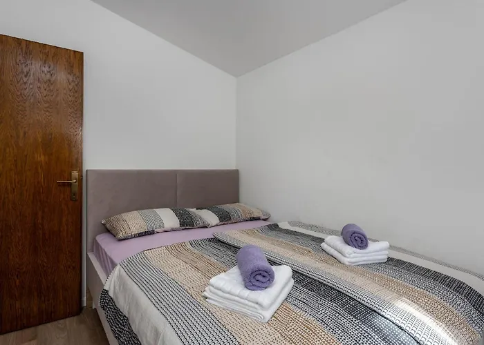 Apartament 2 Bedroom Beautiful In *