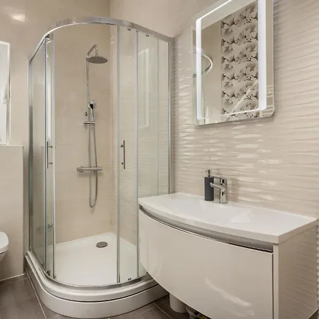 2 Bedroom Beautiful In * Lopar