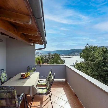 Amazing In With House Sea View شقة لوبار