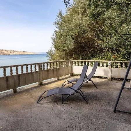 2 Bedroom Beautiful In * Lopar